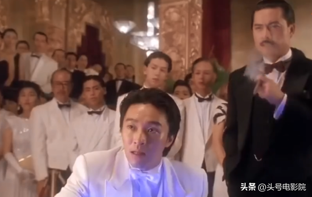 周星驰吹箫,想加入五月天!和周杰伦林俊杰互动,真要进军歌坛?