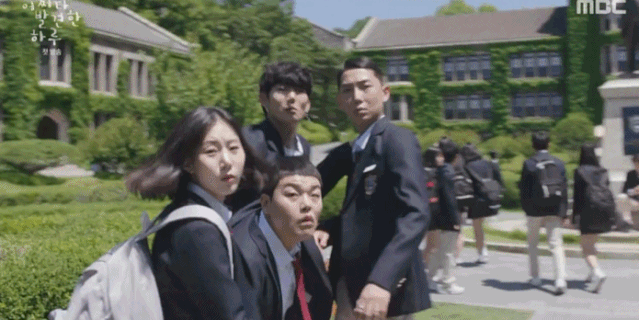 百看不厌的十部经典喜剧，下饭好剧，让你越吃越香