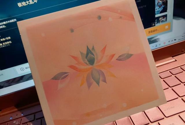 符月华有暗恋的男生,称他是“高中为数不多的光”,只能偷偷的爱