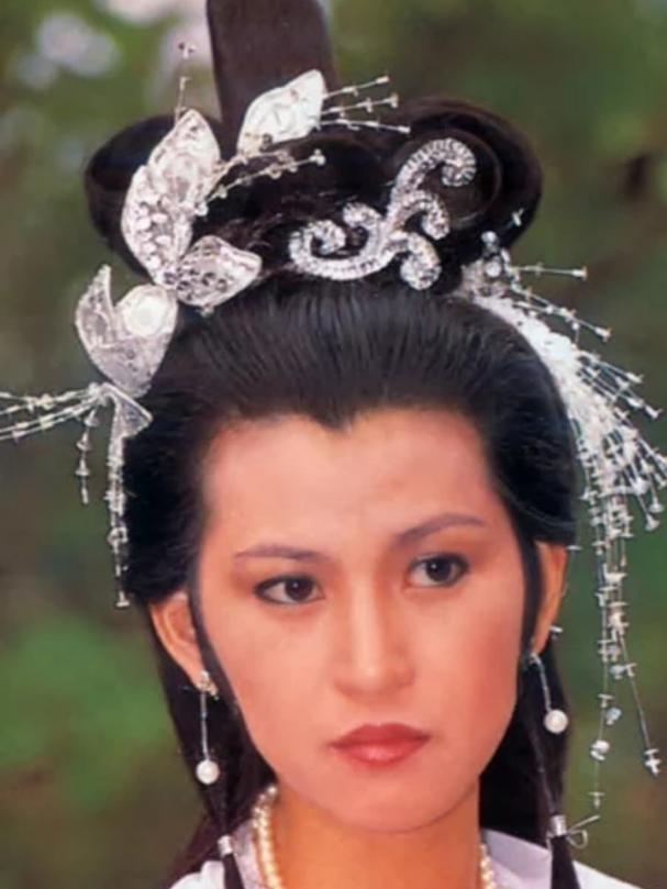 《凶榜》里身怀鬼胎的女主，最悲情的港姐，车祸被男友抛弃后因病