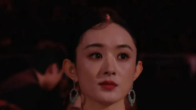 微博之夜现场大混战!肖战坐前排王一博不敢落座,关晓彤被边缘化