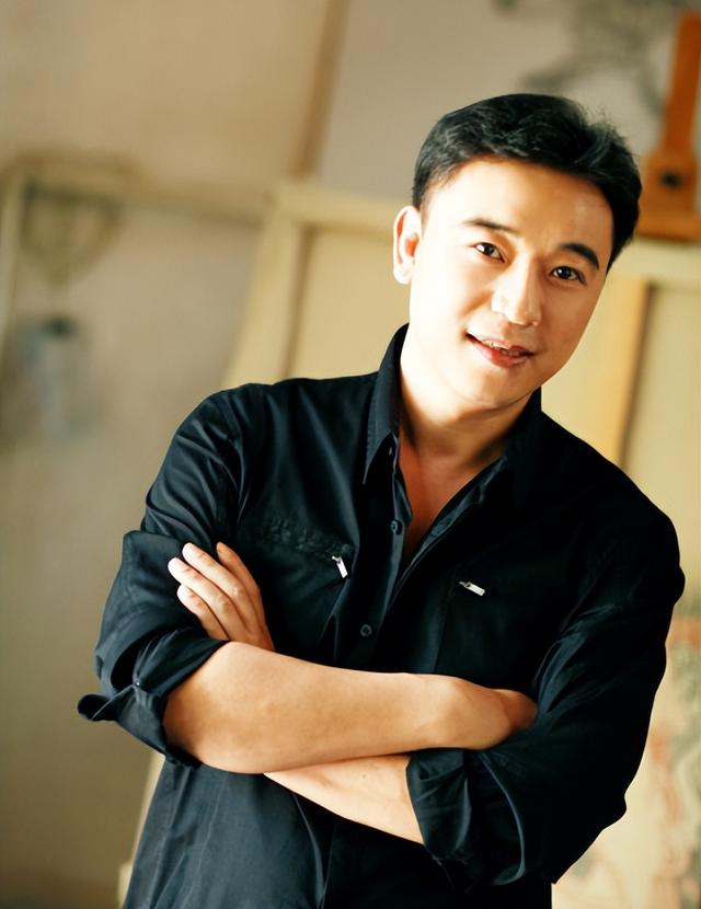 《无间》张晞临：成名前请客赊遍一条街，48岁后连生两个儿子