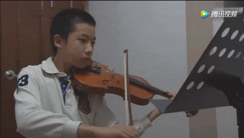 出生就是困难模式？少年先天脊柱裂，却逆天改命成最强大脑