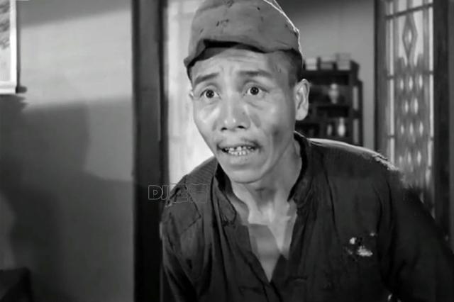 昔日北影演员，长得“歪瓜裂枣”，总跑龙套却令人难忘，93岁去世