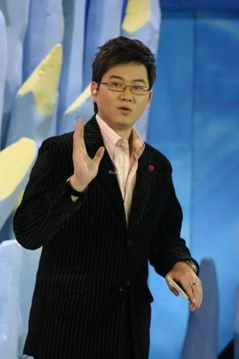 三婚两离，赵川情路坎坷，为啥却是最受欢迎的情感导师？