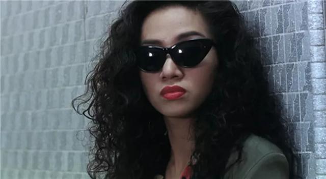 1989年，徐克终结了《英雄本色》系列，梅艳芳让周润发成了配角