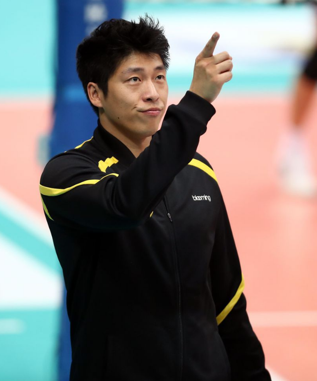 男排名将沈琼:运动生涯有悲情,39岁才结婚