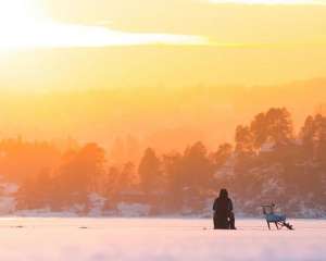 总会有一个人(总会有一个阳光的人，带给你温暖)