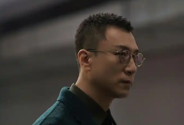 曾风光无两的“颜王”，三年无戏可拍的孙红雷，又传移民是为何？