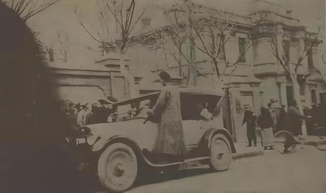 老头瘫痪在床，却被百名公安围捕：他竟是杀害李大钊的凶手之一