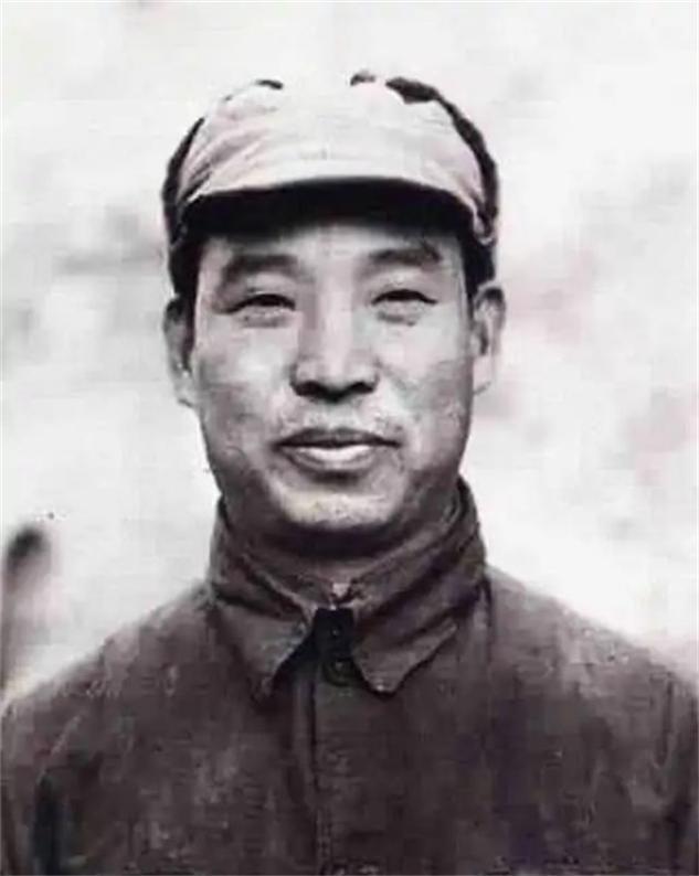 老头瘫痪在床，却被百名公安围捕：他竟是杀害李大钊的凶手之一