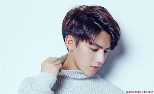 刘耀元个人资料是富二代吗 家庭背景遭扒刘耀元父母颜值惊艳众人