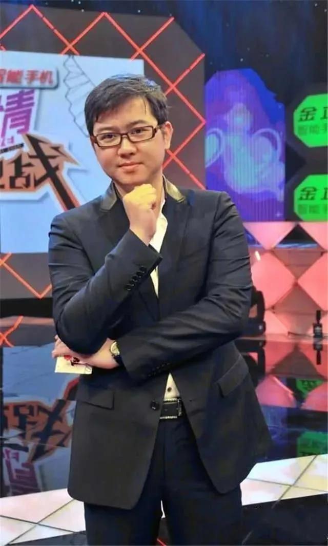 三婚两离，赵川情路坎坷，为啥却是最受欢迎的情感导师？