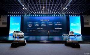 米六(深蓝S09 长超5米2，豪华大6座SUV“9”字辈家族添新丁)