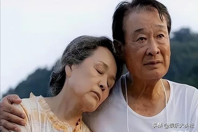 韩国电影《梦想》，老夫妻俩双双痴呆，直接吊打电影《妈妈》