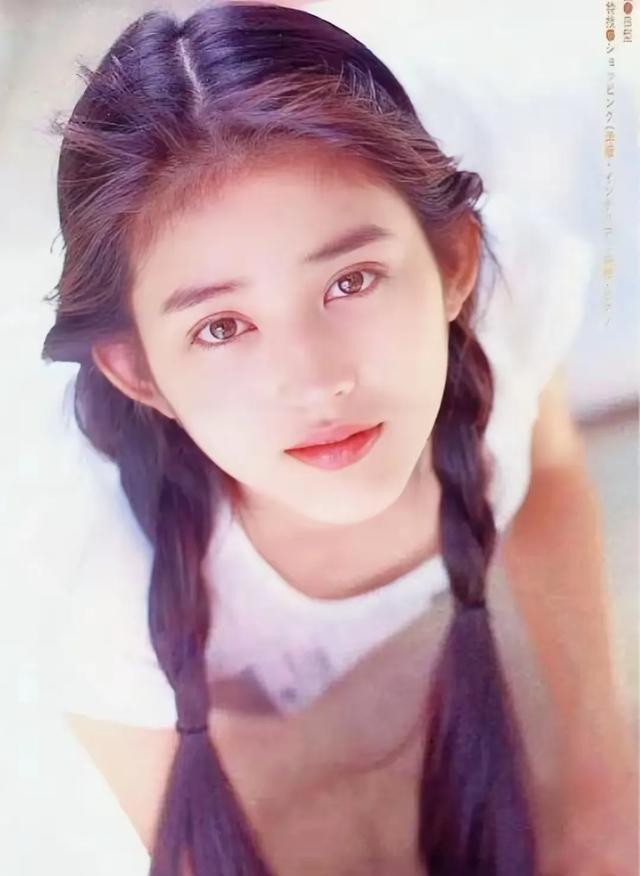 12位日本昭和女星,个个都是风情万种的美熟女,你更喜欢哪一位?