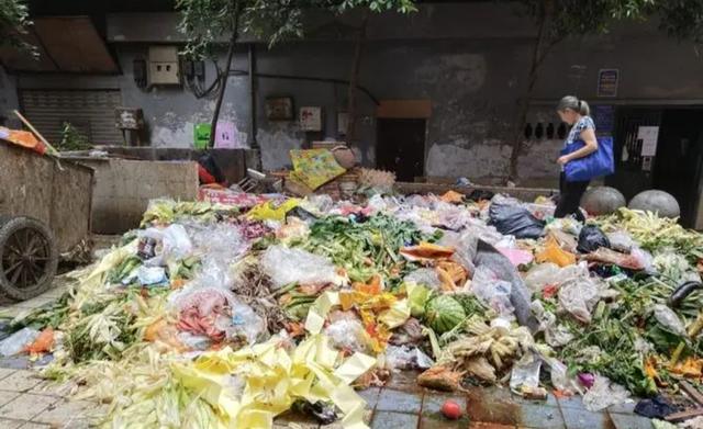 台湾亿万富豪杀死3个孩子，带妻子钻进焚化炉，亲手灭门是为何？