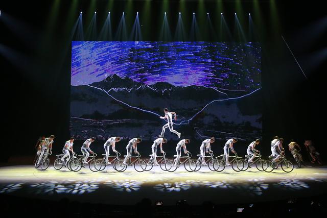 中国杂技团斩获第四尊“金小丑”奖，75枚金奖迎接建团75周年