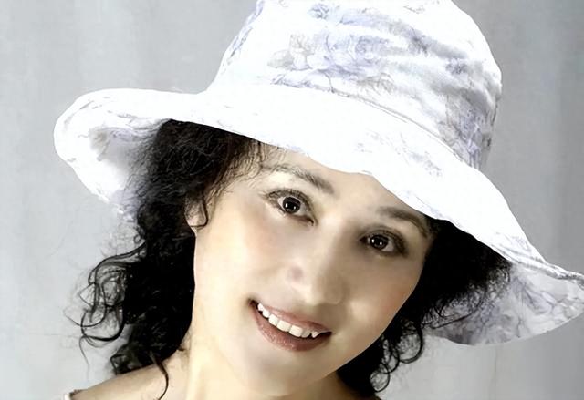 张小磊：当红时结婚，婚后生一子，如今咋样了？