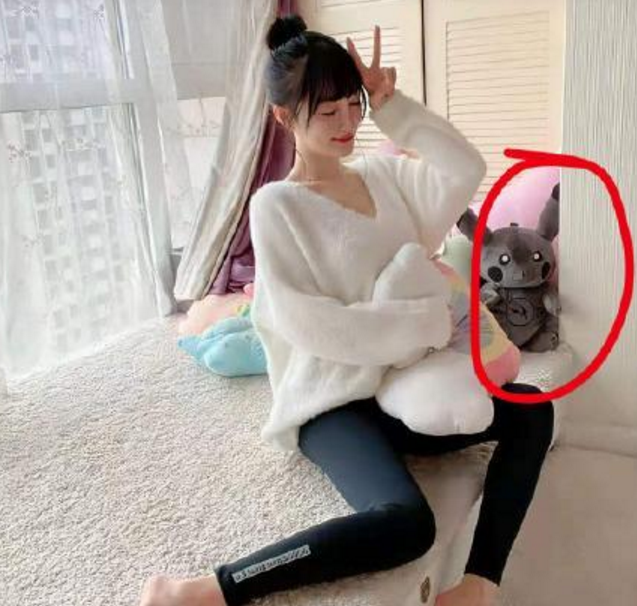 贾乃亮李小璐离婚已传两年，为什么现在才公布？原因或与4点有关