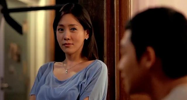 ​《女教师》，韩国19禁电影，两个女老师为争夺男学生无所不用