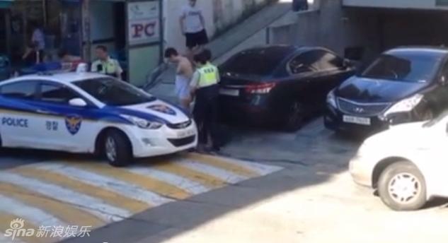 5名男子凌晨雪中裸奔 称为致青春洗涤心灵