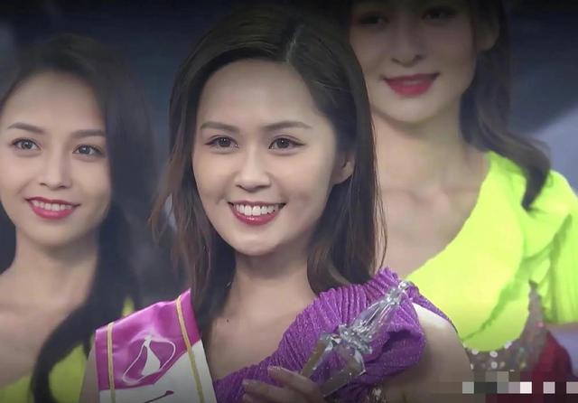 2022年香港小姐冠亚季军三个两个龅牙，大家都不要去整牙了