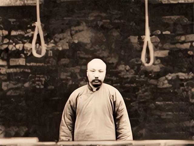 老头瘫痪在床，却被百名公安围捕：他竟是杀害李大钊的凶手之一