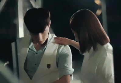 《前任系列》幕后，韩庚不是男主首选，与罗米拍的吻戏却被删减