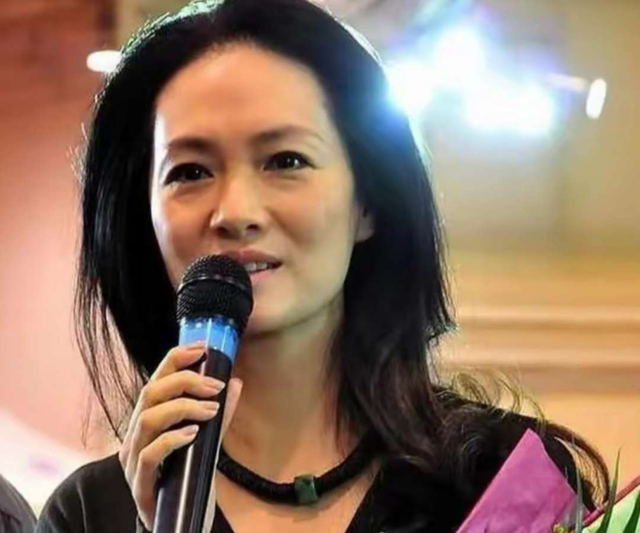 嫁大18岁的凌峰，婚后丈夫不给生活费，青岛美女的贺顺顺图什么