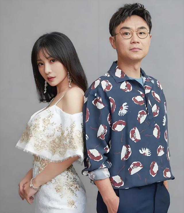 以为是夫妻实则只是搭档，如此默契难怪大众会有错觉