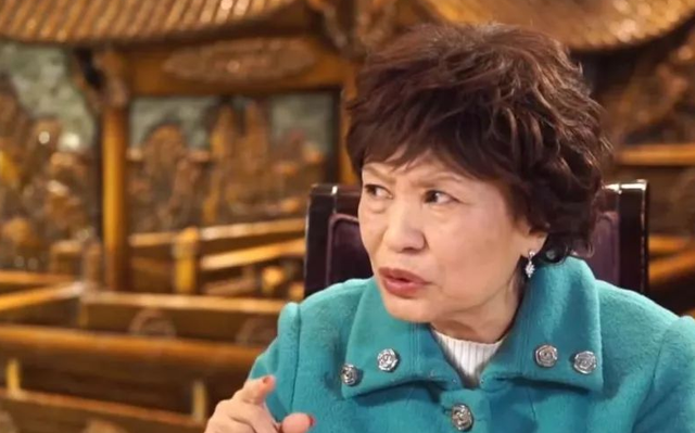 87岁无性无爱，为做慈善倾家荡产，明明长得丑却被称最美女神