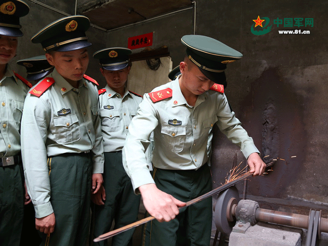 奋战七天抗击泥石流，忘不了那把湛卢剑