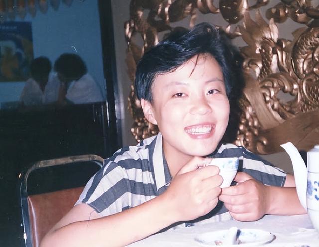 1989年,北大姐姐坠崖身亡,6年后清华妹妹中毒瘫痪,怎么回事?