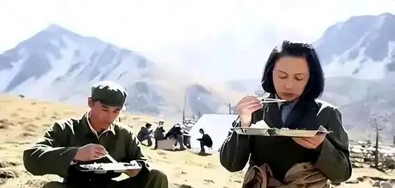 刘佳：嫁富商丈夫，婚后浪漫贴心，与儿子处成朋友