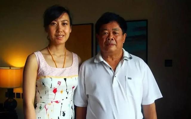 曹德旺的豪宅占地5亩，地下室藏满了茅台酒，3个子女却不愿来住