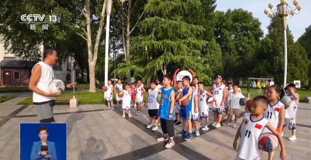 17年为4000多个孩子篮球启蒙 他用行动传递热爱