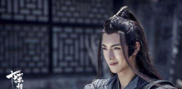 出演《沙海》没火，今在《陈情令》中饰演薛洋爆红，片约不断