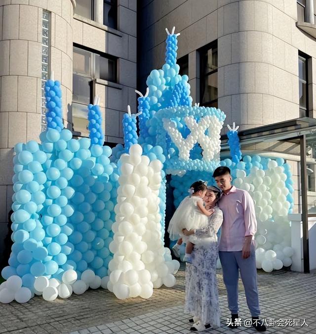 ​从家世实力到婚礼，赌王的明星女婿窦骁，都输给了四房的平民女婿