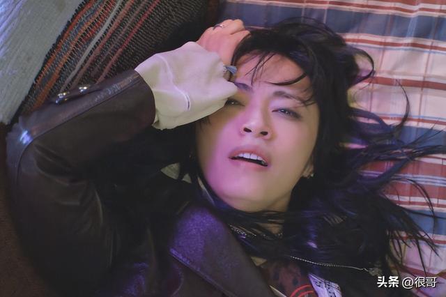 《摇滚狂花》中前狂花乐队成员都有谁？认出了姚晨，没认出代乐乐