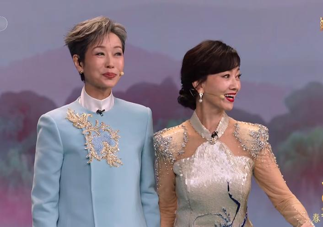 春晚众星怼脸状态：王菲大粗眉抢镜，宋佳腮红过重，关晓彤肿了