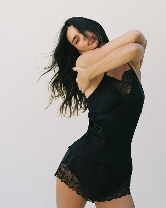 卡戴珊家族：娱乐圈的流量巨头，如何用“家族效应”制霸全球？