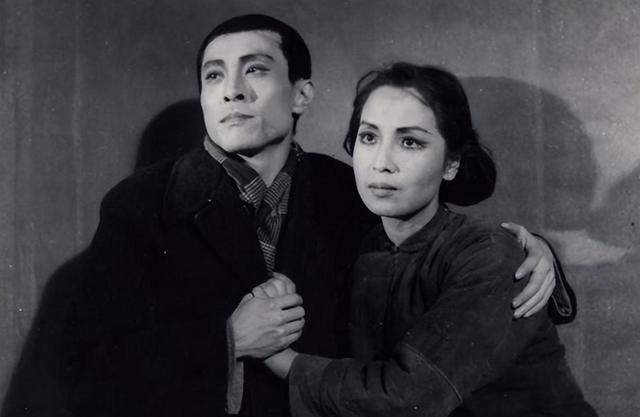 蓝天野：前半生是地下尖兵，后半生是戏剧演员，94岁获七一勋章