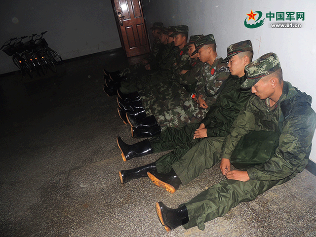 奋战七天抗击泥石流，忘不了那把湛卢剑