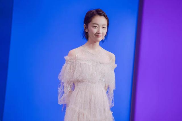 白敬亭演顾南衣被赞“神仙选角”，颜值高就适合演古装剧吗？