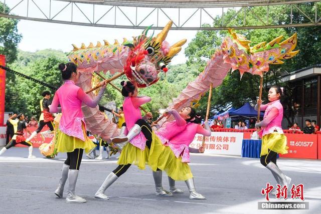 摔跤 跳板 荡秋千:延吉朝鲜族花样民俗庆端午
