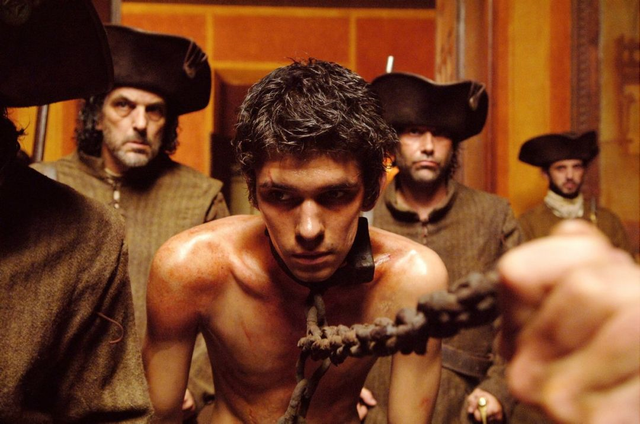 《香水》：嗅觉天才26场“香艳”谋杀，揭开资本追逐下的人性虚无