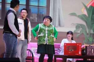 何晶晶(何晶晶小品火爆湖南石化春晚)