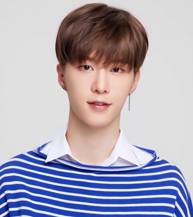 43岁范冰冰和弟弟豪宅做饭，范丞丞亲自下厨，姐弟之间的感情真好