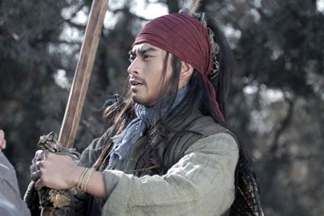 武松为何不跟一流高手单挑？你看看他斗杀西门庆的过程，就明白了